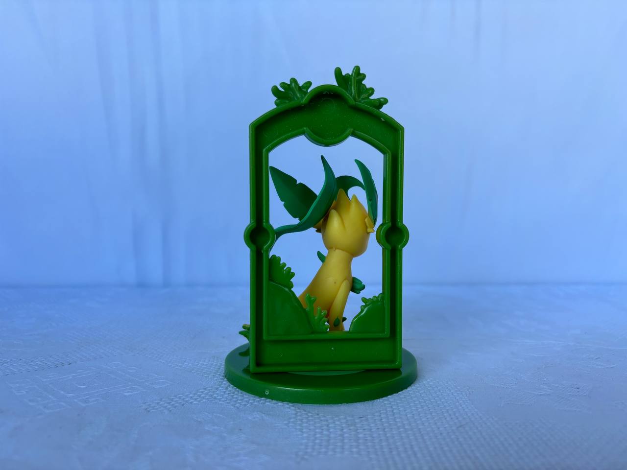 Pokemon Leafeon Action Figure Statue