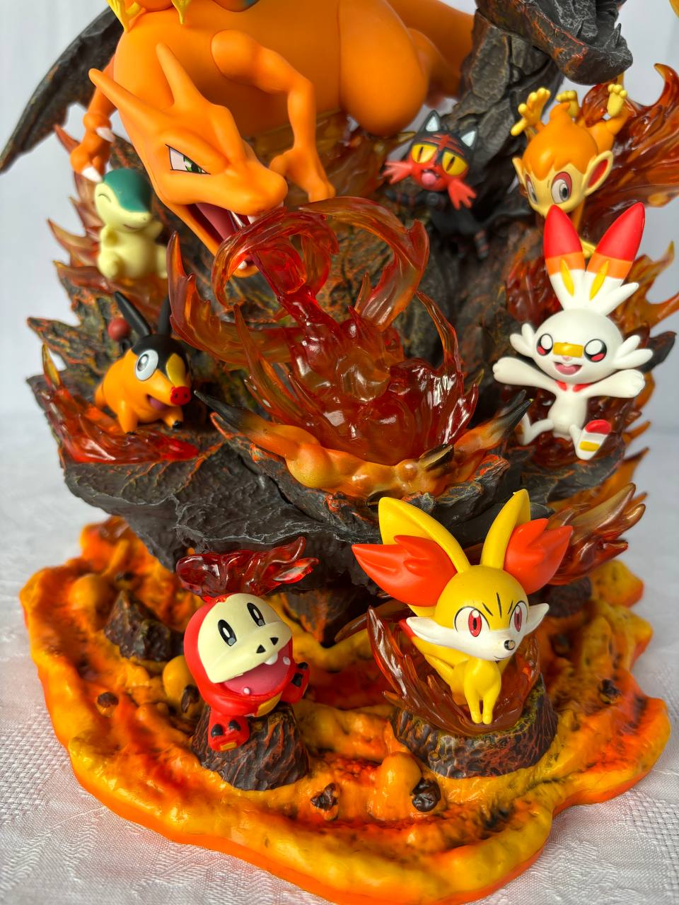 Pokemon Charizard Action Figure Statue 32cm