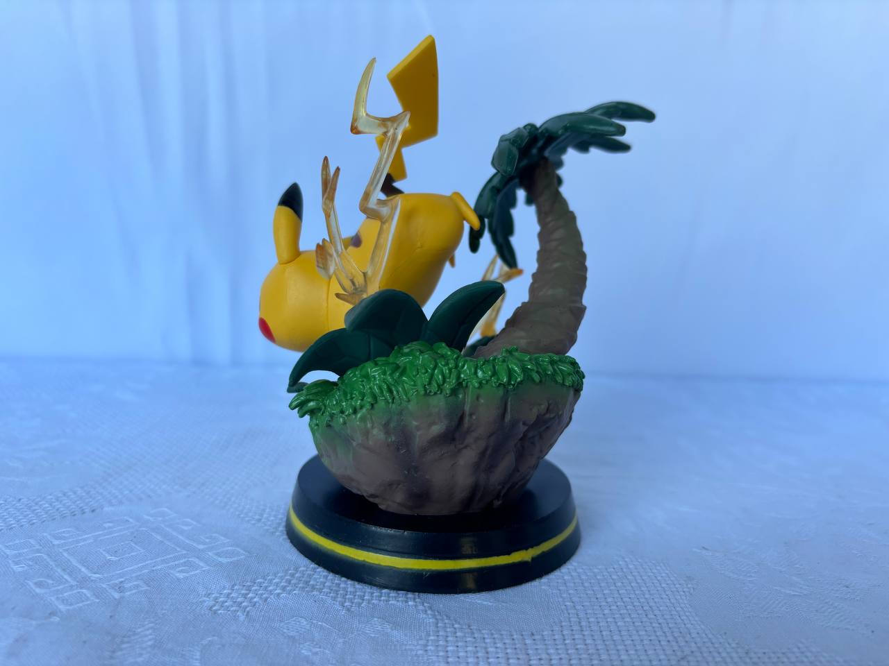 Pokemon Pikachu Action Figure Statue 13cm