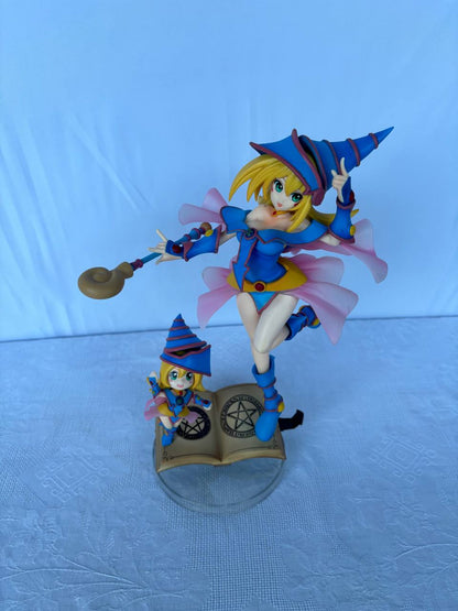 Yu-Gi-Oh! Dark Magician Girl Action Figure Statue 25cm