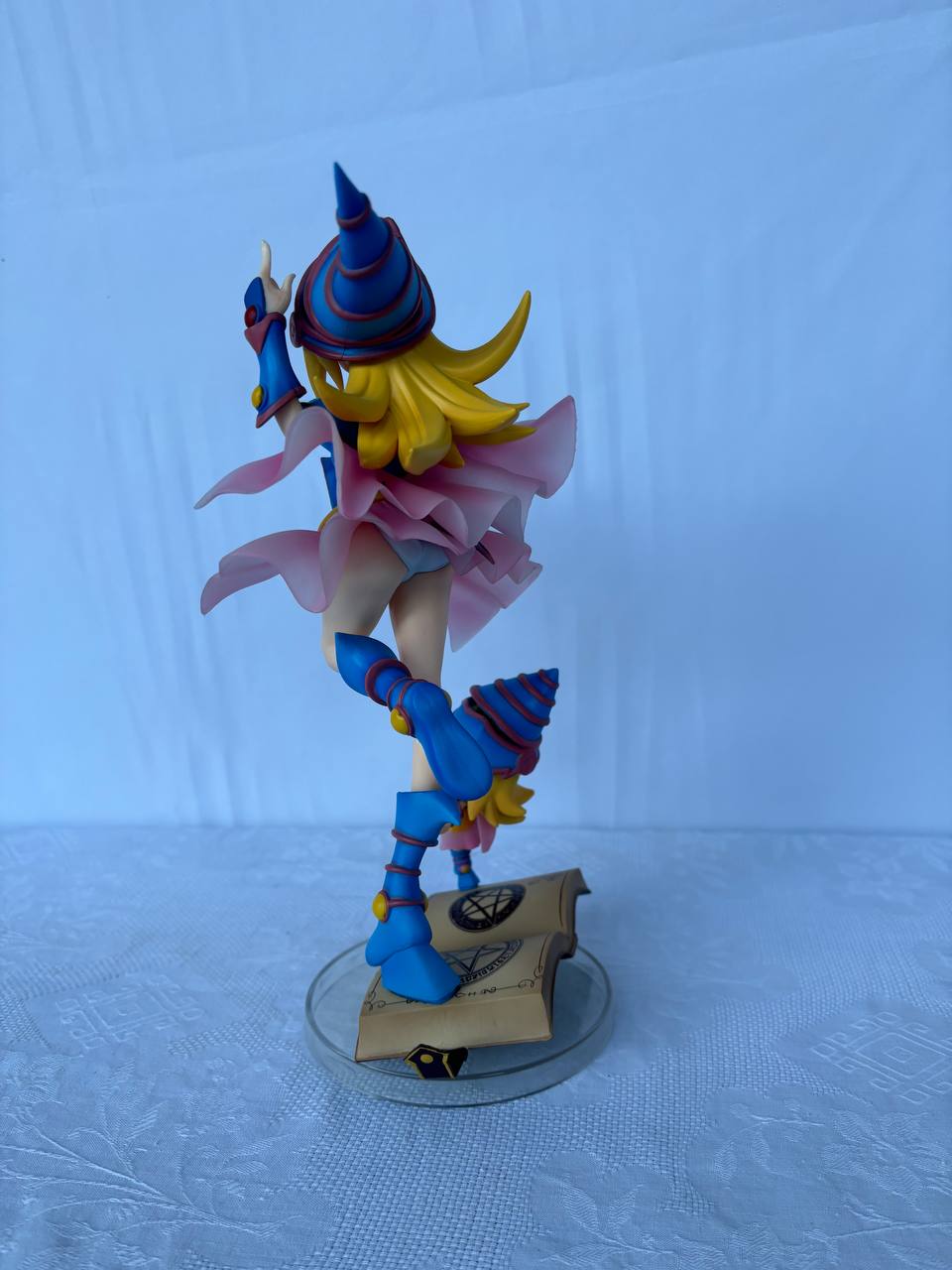 Yu-Gi-Oh! Dark Magician Girl Action Figure Statue 25cm