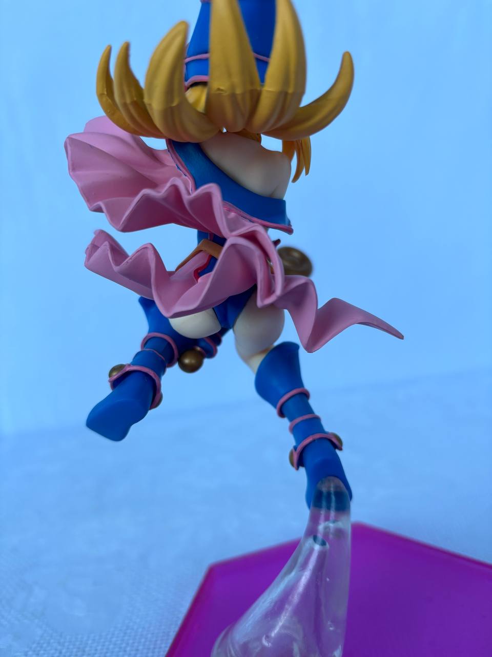 Yu-Gi-Oh! Dark Magician Girl Action Figure Statue 20cm