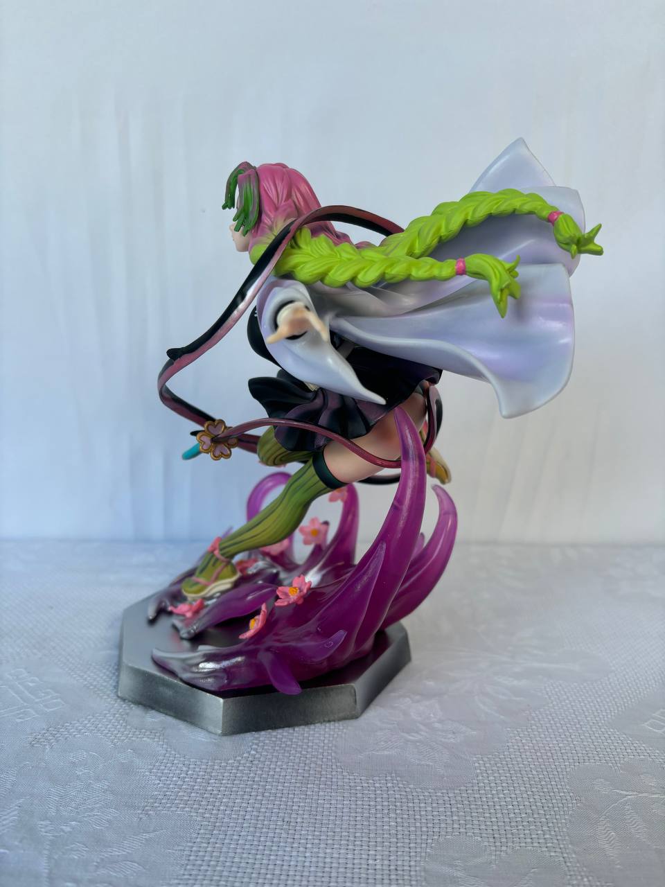 Demon Slayer Kanroji Mitsuri Action Figure Statue 22cm