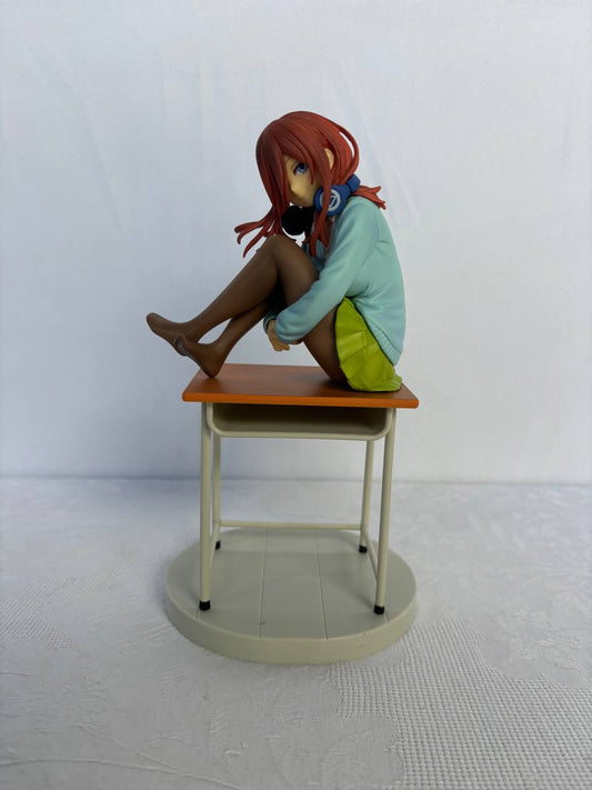 The Quintessential Quintuples Miku Nakano Action Figure Statue 19cm