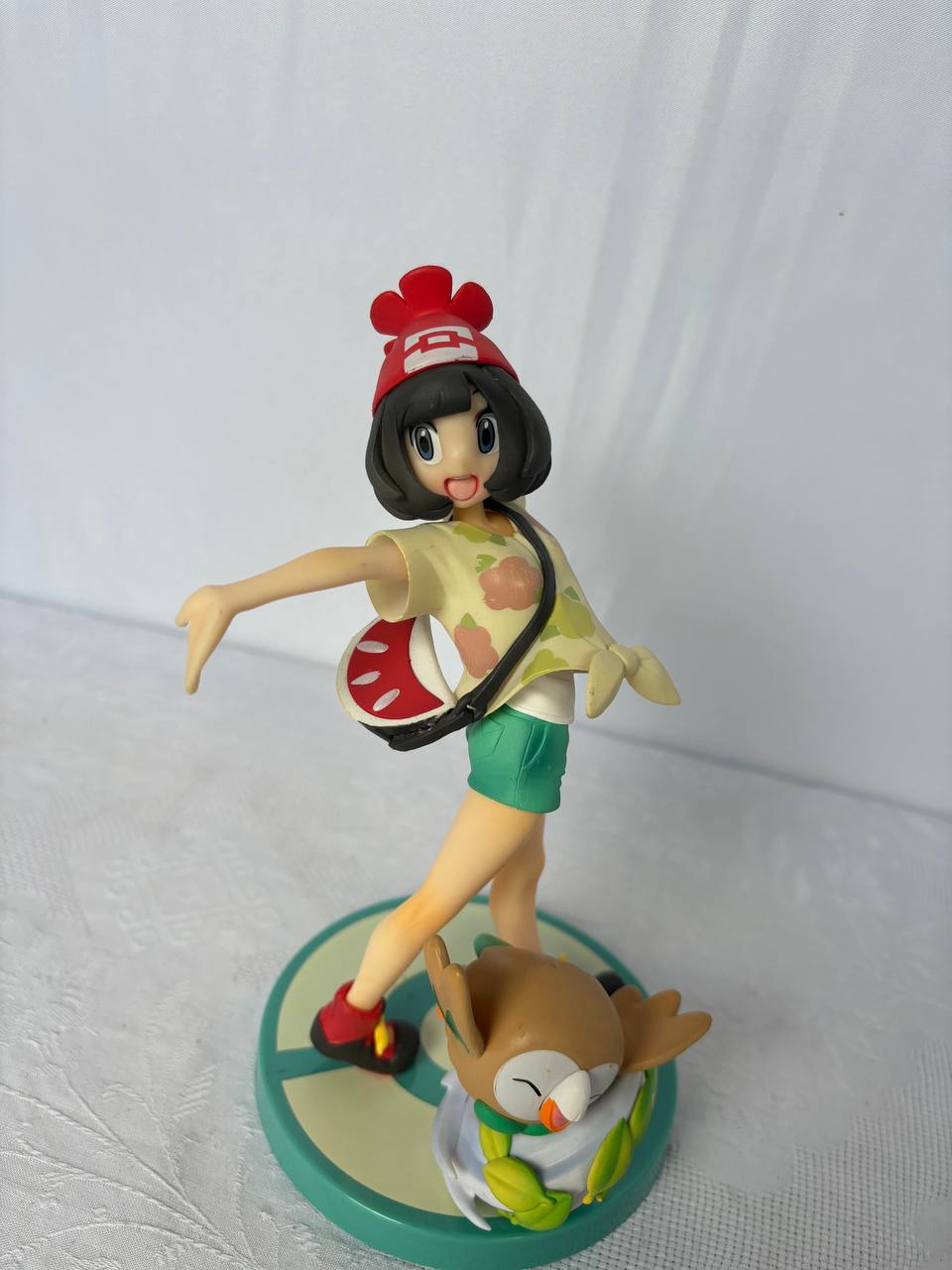 Pokemon Selene with Rowlet Action Figure Statue 19cm