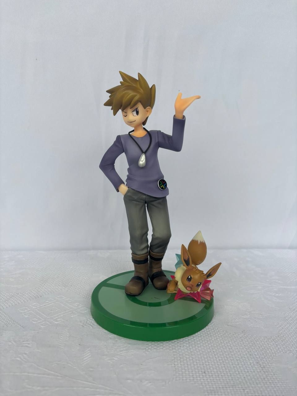 Pokemon Blue Oak And Eevee Action Figure Statue 19cm